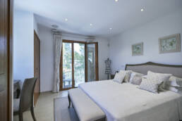 Business Fotografie Dirk Schumacher Mallorca“ bietet hochwertige Fotografie-Dienstleistungen für Unternehmen auf Mallorca. In Zusammenarbeit mit „Lieb & Partner Real Estate L.L.C.“ sorgt er dafür, dass Immobilien mit beeindruckenden Bildern ins beste Licht gerückt werden, um ihre Einzigartigkeit und besonderen Merkmale hervorzuheben