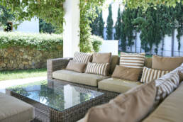 Business Fotografie Dirk Schumacher Mallorca“ bietet hochwertige Fotografie-Dienstleistungen für Unternehmen auf Mallorca. In Zusammenarbeit mit „Lieb & Partner Real Estate L.L.C.“ sorgt er dafür, dass Immobilien mit beeindruckenden Bildern ins beste Licht gerückt werden, um ihre Einzigartigkeit und besonderen Merkmale hervorzuheben