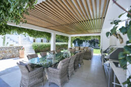 Business Fotografie Dirk Schumacher Mallorca“ bietet hochwertige Fotografie-Dienstleistungen für Unternehmen auf Mallorca. In Zusammenarbeit mit „Lieb & Partner Real Estate L.L.C.“ sorgt er dafür, dass Immobilien mit beeindruckenden Bildern ins beste Licht gerückt werden, um ihre Einzigartigkeit und besonderen Merkmale hervorzuheben